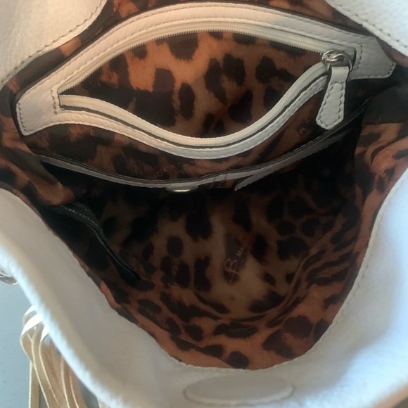 B-MAKOWSKY , WHITE, 100 percent leather crossbody bag with a 45 inch long strap. - Picture 7 of 12